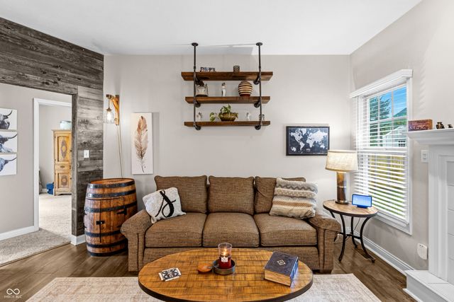 5926 Regency Drive, Columbus, IN 47203