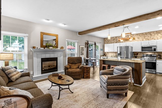 5926 Regency Drive, Columbus, IN 47203