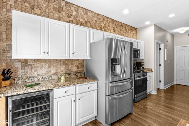 5926 Regency Drive, Columbus, IN 47203