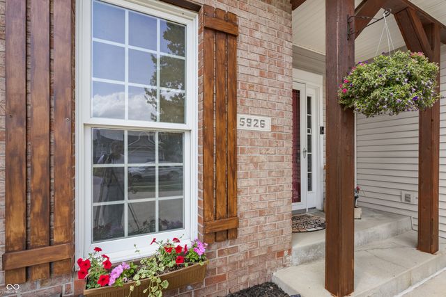 5926 Regency Drive, Columbus, IN 47203