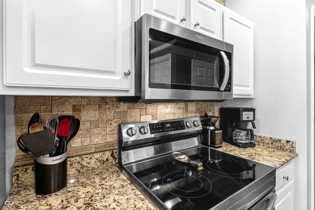 5926 Regency Drive, Columbus, IN 47203