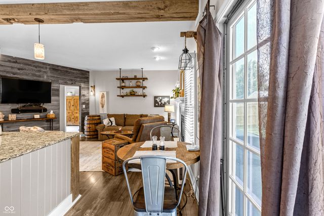 5926 Regency Drive, Columbus, IN 47203
