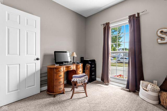 5926 Regency Drive, Columbus, IN 47203