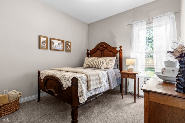 5926 Regency Drive, Columbus, IN 47203