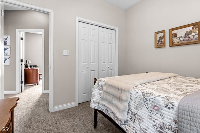 5926 Regency Drive, Columbus, IN 47203