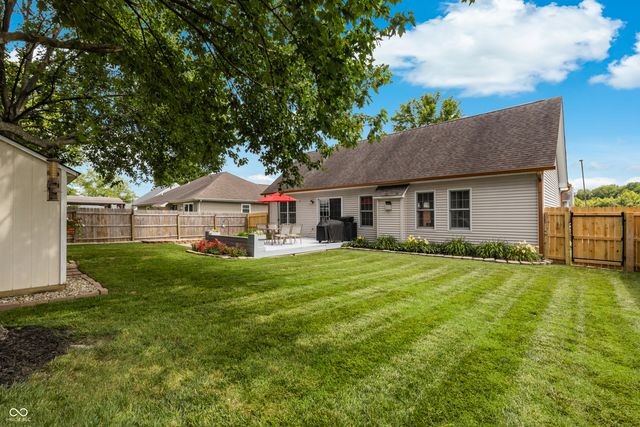 5926 Regency Drive, Columbus, IN 47203