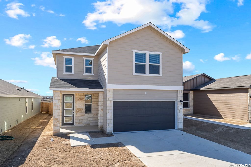 918 BULL BOAT LN, San Antonio, TX 78221