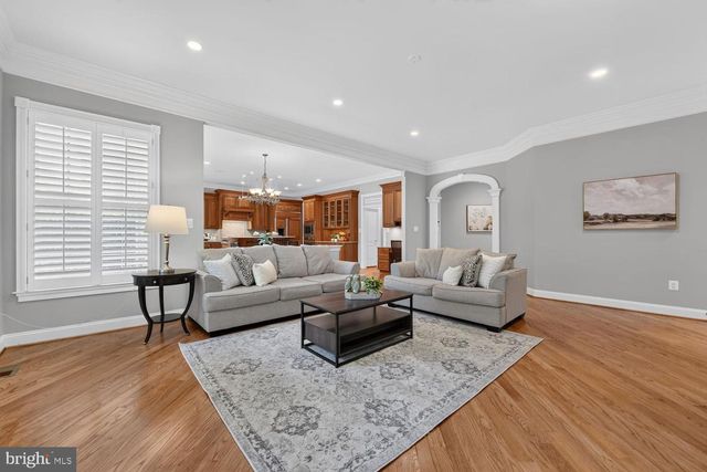 8263 TRAILWOOD CT, Vienna, VA 22182