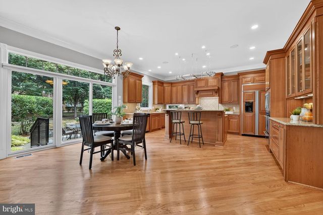 8263 TRAILWOOD CT, Vienna, VA 22182