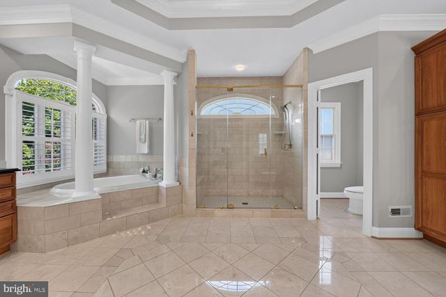 8263 TRAILWOOD CT, Vienna, VA 22182