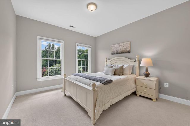 8263 TRAILWOOD CT, Vienna, VA 22182