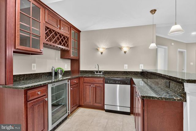 8263 TRAILWOOD CT, Vienna, VA 22182
