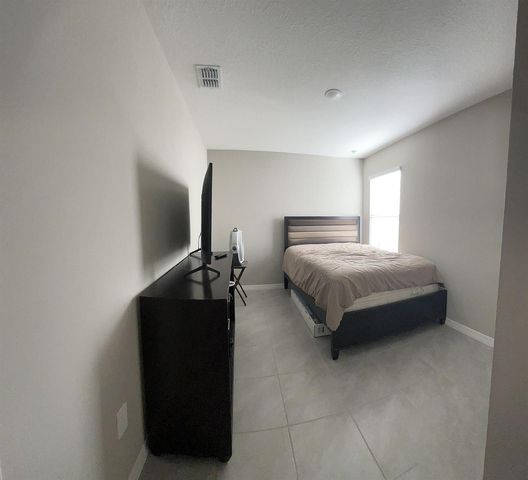 10638 SW Vasari Way, Port St. Lucie, FL 34987