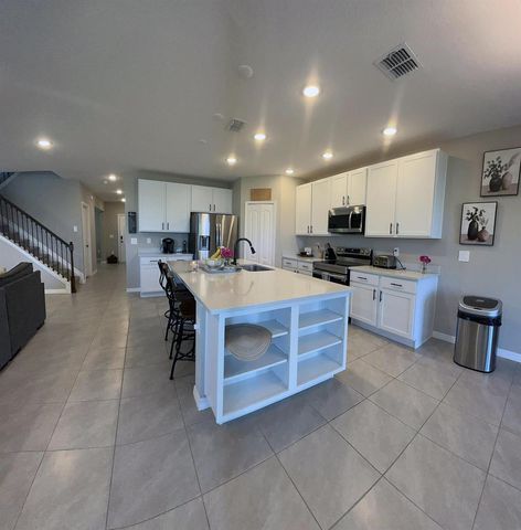 10638 SW Vasari Way, Port St. Lucie, FL 34987