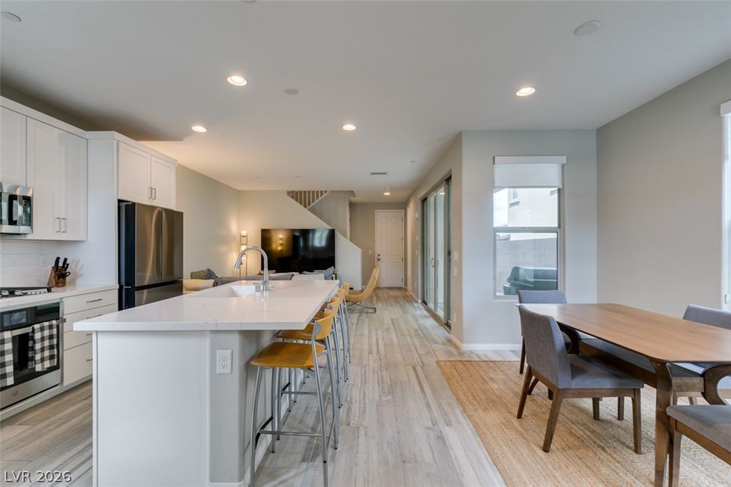 11755 Emerald Lake Avenue, Las Vegas, NV 89138 — photo 2
