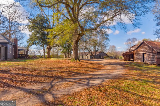 586 Grady School Road, Canon, GA 30520