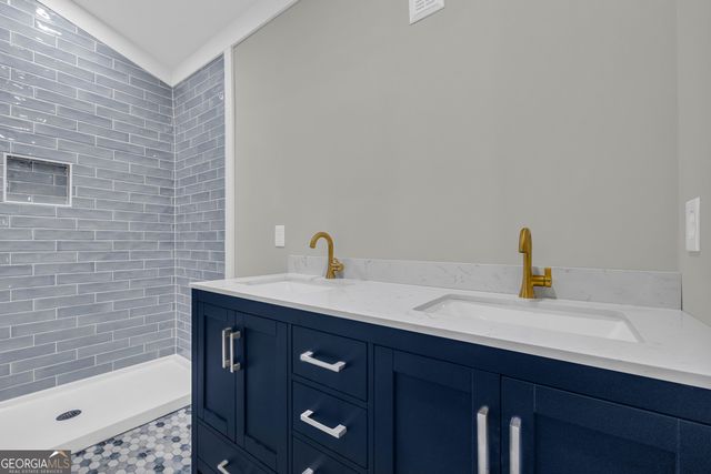 586 Grady School Road, Canon, GA 30520