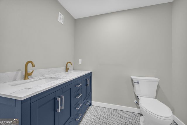 586 Grady School Road, Canon, GA 30520