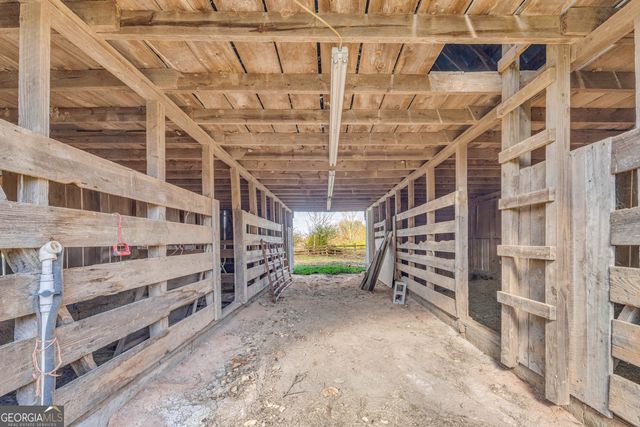 586 Grady School Road, Canon, GA 30520