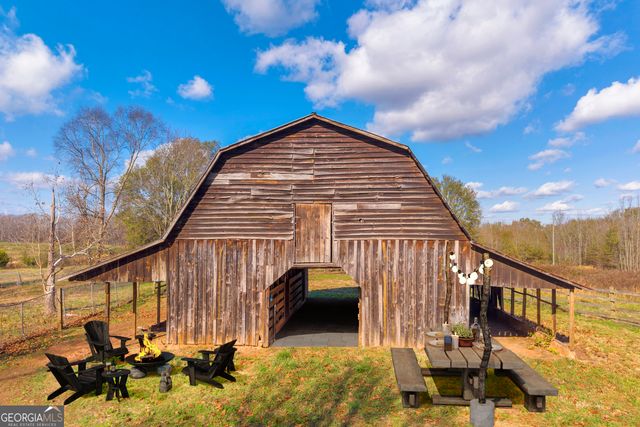 586 Grady School Road, Canon, GA 30520