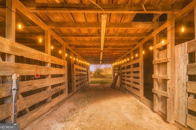 586 Grady School Road, Canon, GA 30520