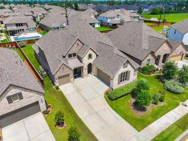 8110 Copper Rock Drive, Magnolia, TX 77354