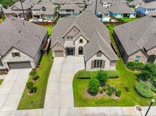 8110 Copper Rock Drive, Magnolia, TX 77354