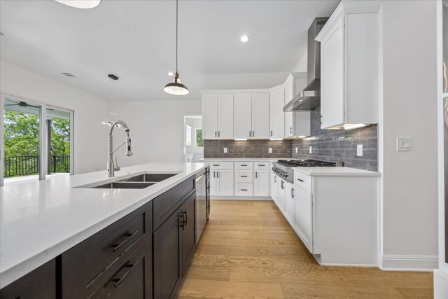 7224 Getaway DR, Jonestown, TX 78645