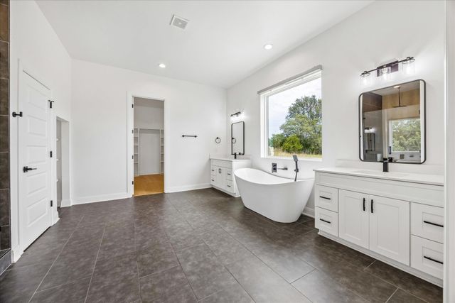 7224 Getaway DR, Jonestown, TX 78645
