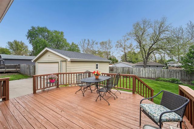 3905 83rd Street, Urbandale, IA 50322