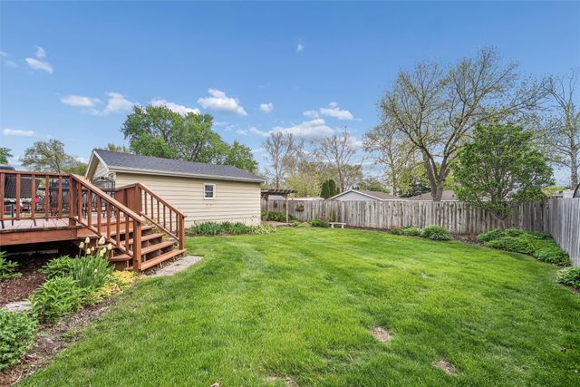 3905 83rd Street, Urbandale, IA 50322
