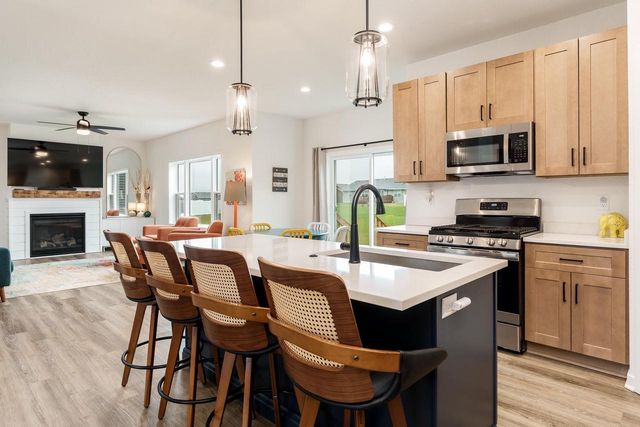 59 E Evergreen Lane, Milton, WI 53563