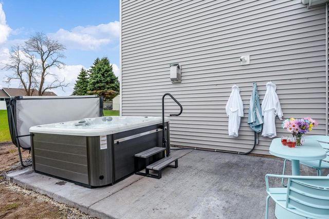 59 E Evergreen Lane, Milton, WI 53563