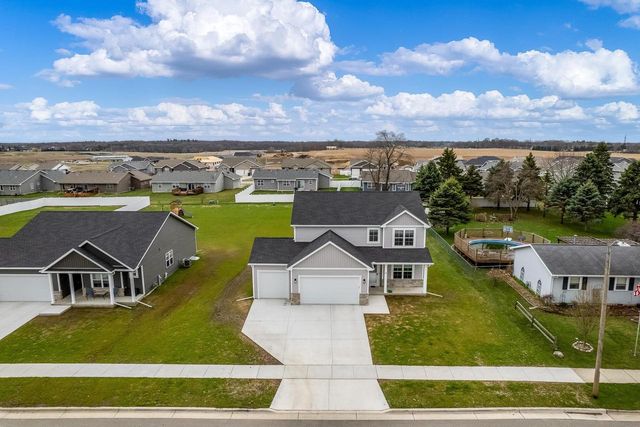 59 E Evergreen Lane, Milton, WI 53563