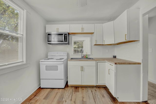1206 Dawson Street, Wilmington, NC 28401