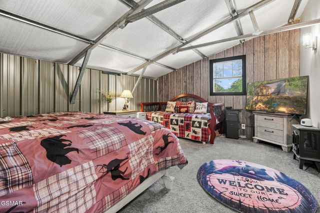 2453 Lower Rinehart Road, Dandridge, TN 37725