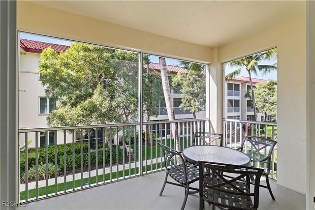 221 9th ST S 217, Naples, FL 34102