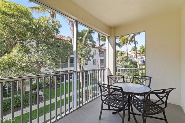 221 9th ST S 217, Naples, FL 34102
