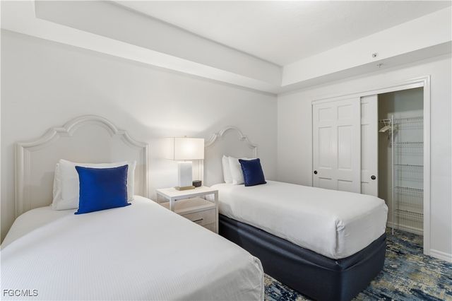 221 9th ST S 217, Naples, FL 34102