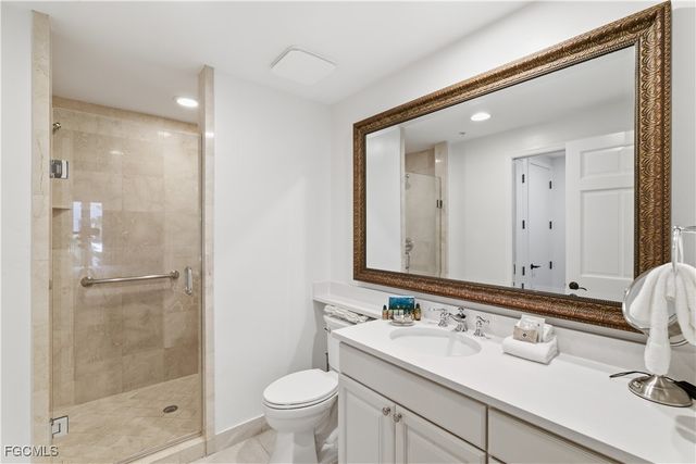 221 9th ST S 217, Naples, FL 34102