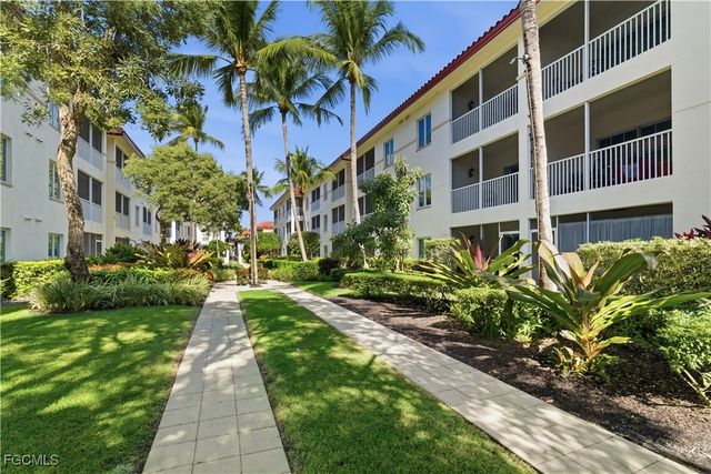 221 9th ST S 217, Naples, FL 34102