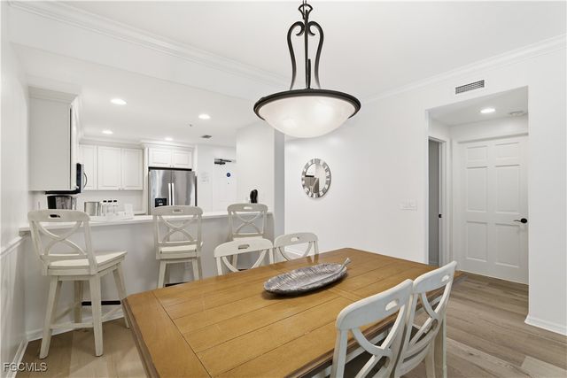 221 9th ST S 217, Naples, FL 34102