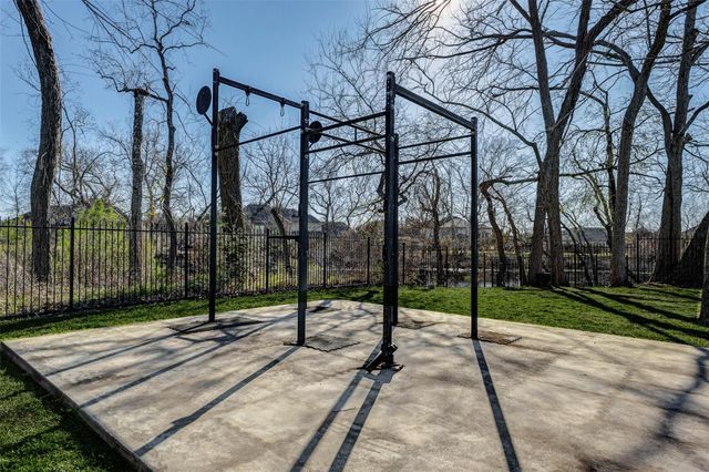 4926 Beekman Drive, Missouri City, TX 77459