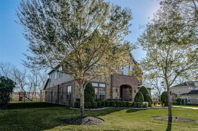 4926 Beekman Drive, Missouri City, TX 77459