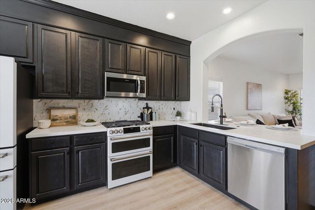 34410 N MIRANDESA Drive, San Tan Valley, AZ 85143