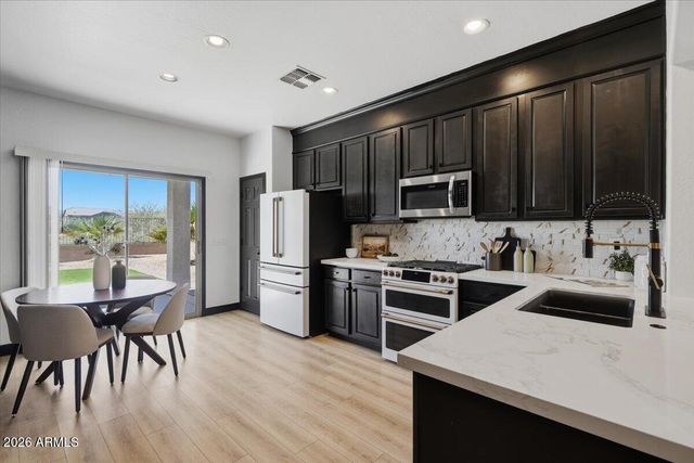 34410 N MIRANDESA Drive, San Tan Valley, AZ 85143