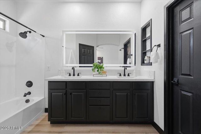 34410 N MIRANDESA Drive, San Tan Valley, AZ 85143
