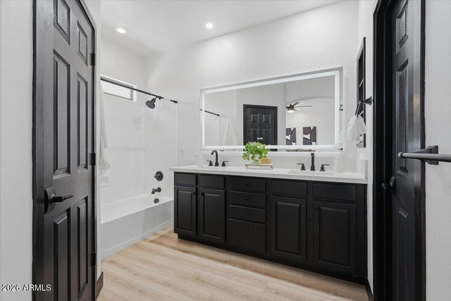34410 N MIRANDESA Drive, San Tan Valley, AZ 85143