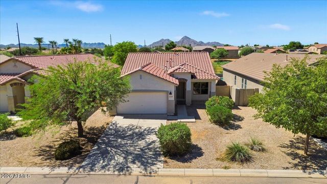 34410 N MIRANDESA Drive, San Tan Valley, AZ 85143