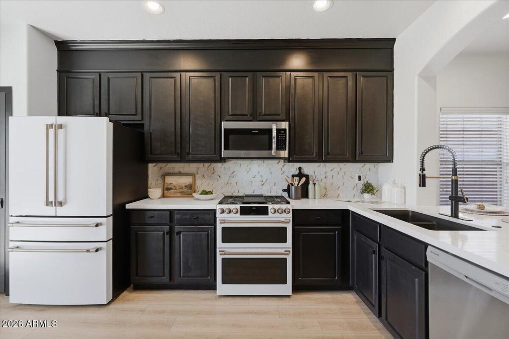 34410 N MIRANDESA Drive, San Tan Valley, AZ 85143 — photo 4